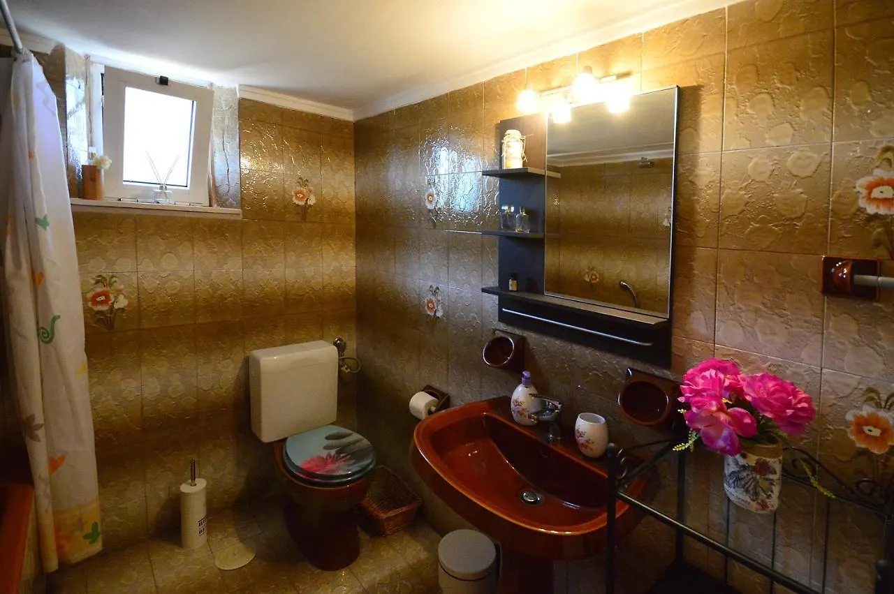 Lush Holiday Home Kathiana Greece