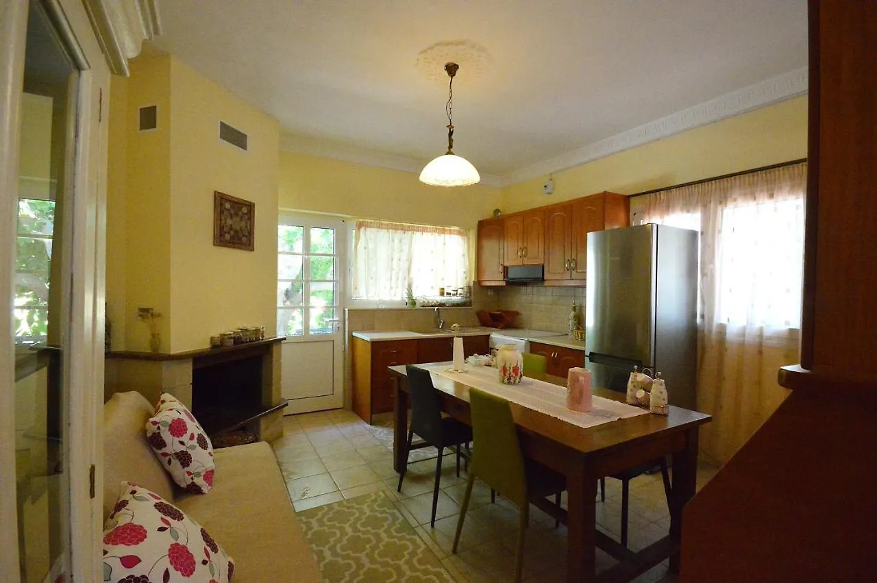 Country house Lush Holiday Home Kathiana Greece