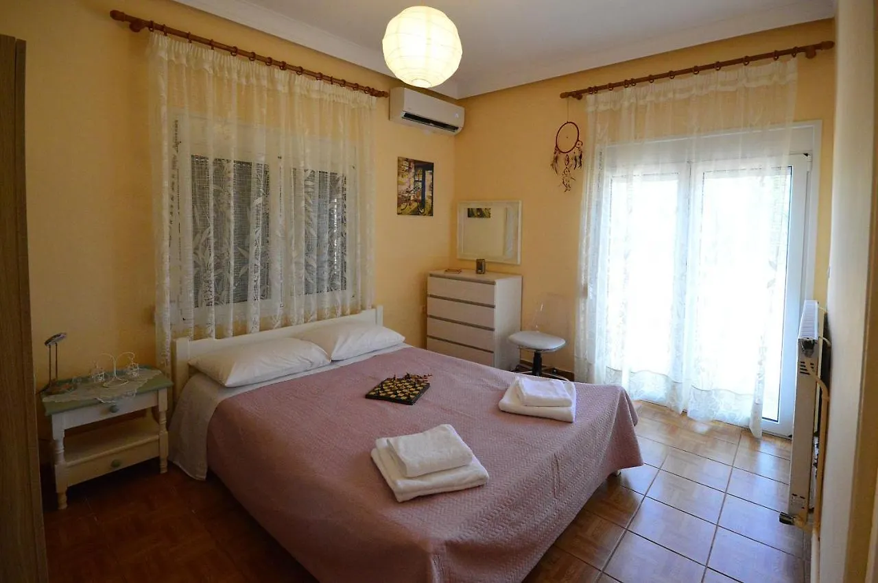 Country house Lush Holiday Home Kathiana